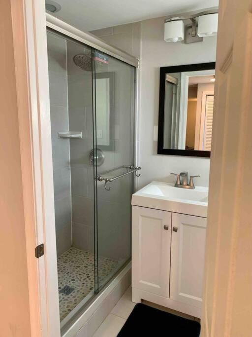 Block From Metro Free Street Parking! Apartment Washington Ngoại thất bức ảnh