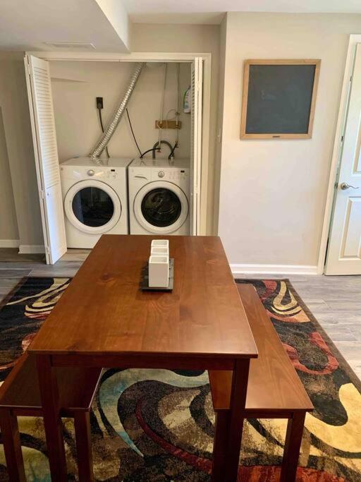 Block From Metro Free Street Parking! Apartment Washington Ngoại thất bức ảnh
